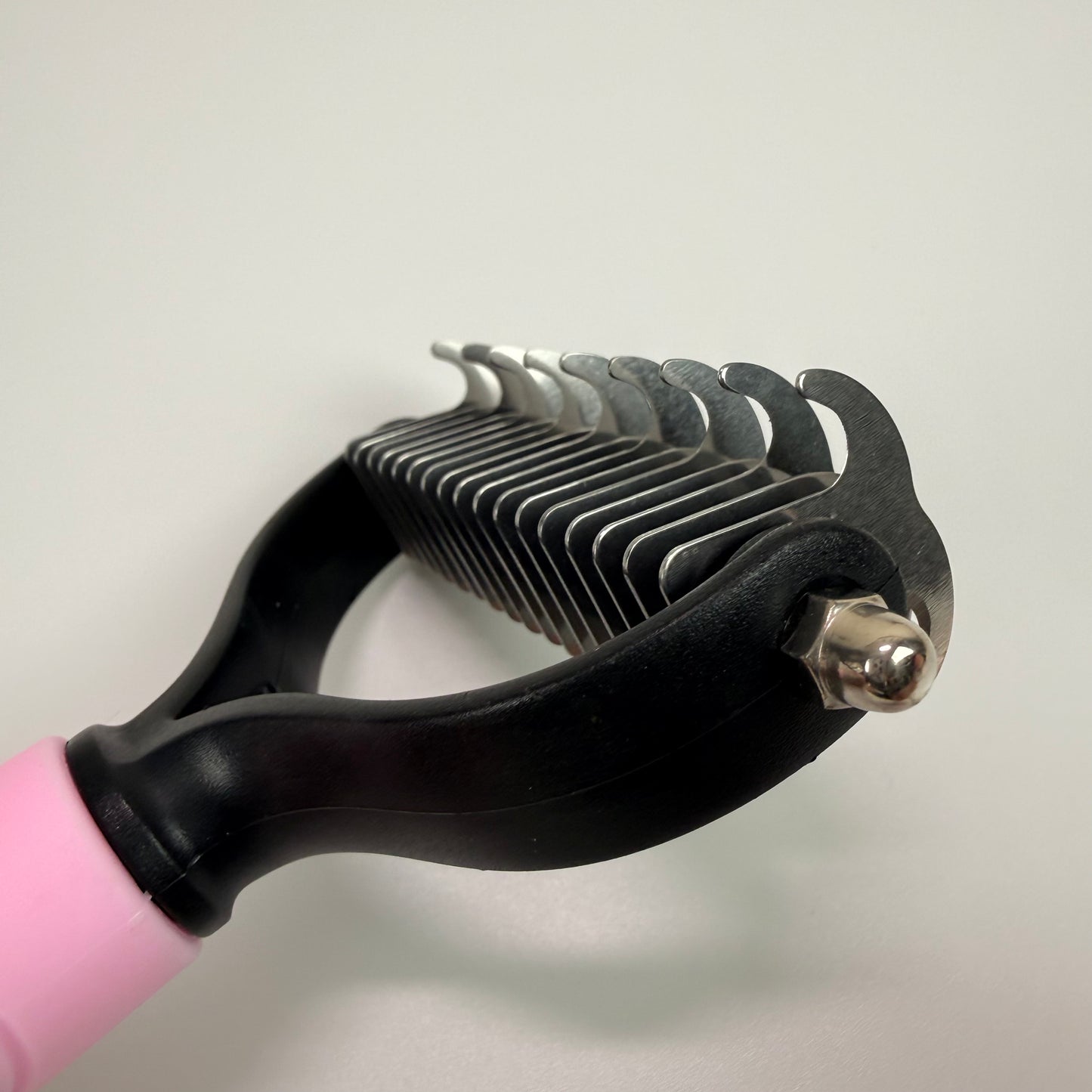 Deshedding Comb – Stainless Steel Pet Grooming Tool to Reduce Shedding