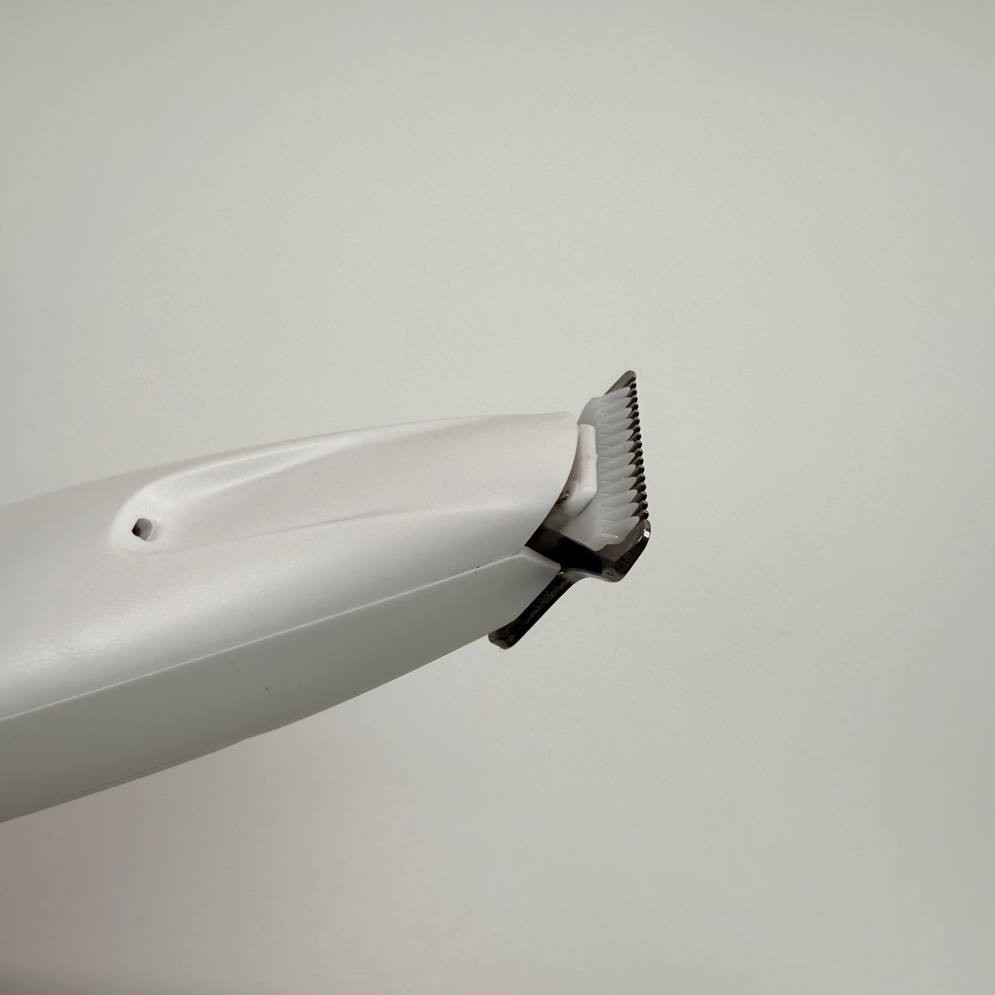 Pet Hair Trimmer – Quiet, Rechargeable Grooming Tool for Dogs & Cats