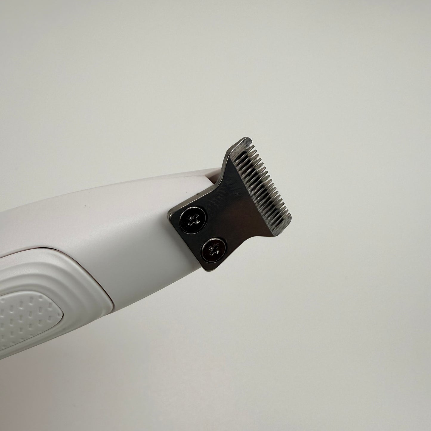 Pet Hair Trimmer – Quiet, Rechargeable Grooming Tool for Dogs & Cats