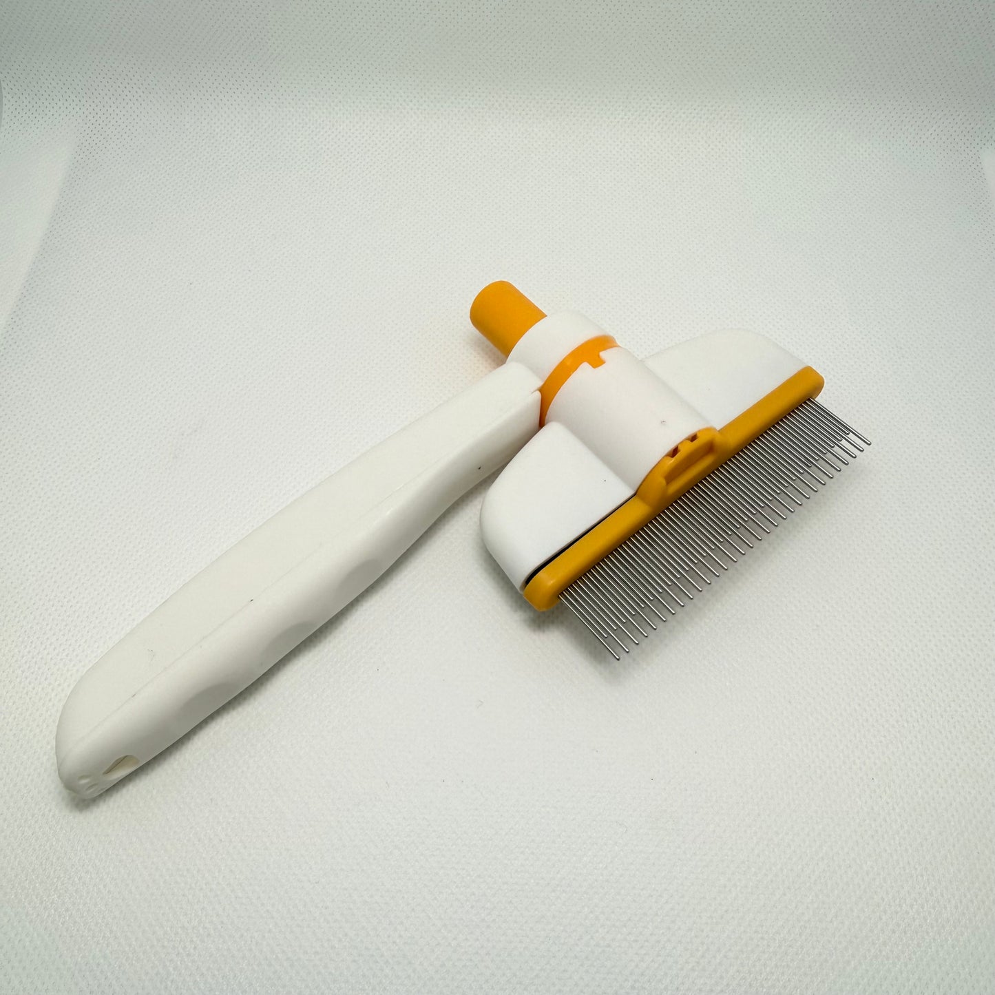 Deshedding Brush for Long & Short Haired Pets – Professional Grooming Tool