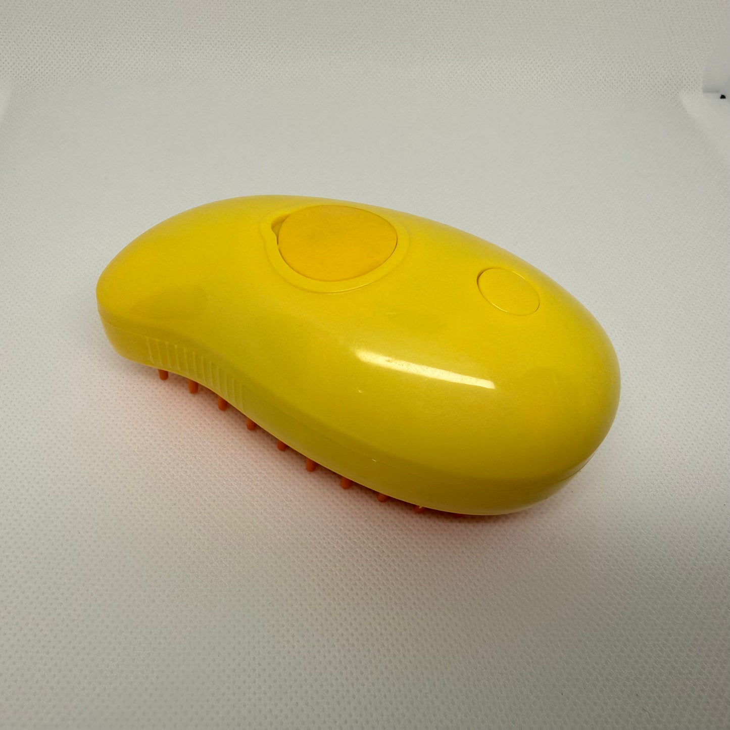 Steamy Brush for Cats – Mist Spray Grooming & Deshedding Tool